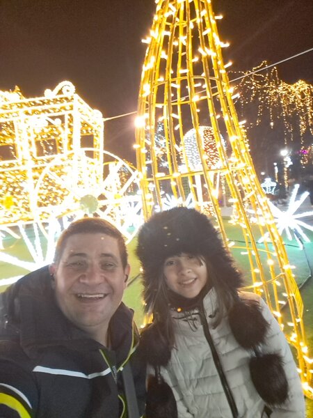 Barbat singur, divortat, 48 de ani, 1,96 m, 90 kg