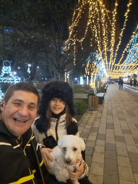 Barbat singur, divortat, 48 de ani, 1,96 m, 90 kg